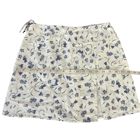 Sunday Best Floral Skirt - Picture 6 of 9